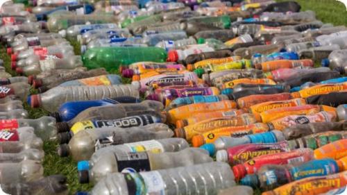 Водосток своими руками из бутылок.. Как сделать водосток из пластиковых бутылок