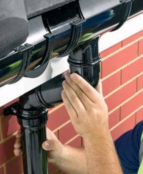 Монтаж оцинкованного водостока своими руками. Монтаж водостока 04