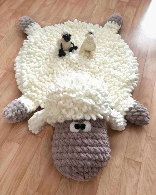 Ковер из старых вещей своими руками. Коврик своими руками из старых вещей: пошаговые инструкции для начинающих, как сделать коврик из ткани, пряжи, лоскутков, джинсов + фото