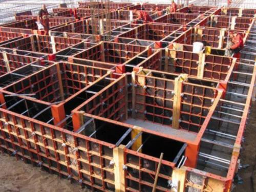 Материалы для опалубки фундамента. Как сделать опалубку для фундамента своими руками: пошаговая инструкция