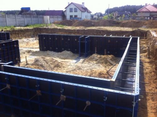 Материалы для опалубки фундамента. Как сделать опалубку для фундамента своими руками: пошаговая инструкция