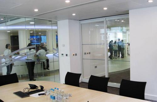 Перегородка межкомнатная стеклянная: эстетика и функциональность в одном 04 Перегородка межкомнатная стеклянная: эстетика и функциональность в одном 04