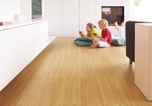 Какие цвета и дизайны плит ПВХ для пола доступны на рынке. Виниловая плитка для пола: виды, плюсы и минусы, инструкция по укладке ПВХ плитки для пола (100 фото)