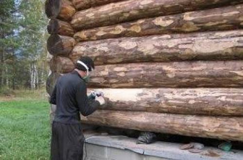 Как долго продерживается краска на оцилиндрованном бревне. Чем покрасить оцилиндрованное бревно снаружи и изнутри