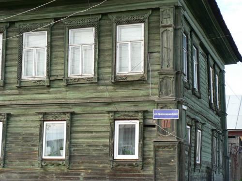 Простые деревянные наличники на окна. Наличники на окна — пошаговое описание выбора дизайна и советы по установке. Лучшие 100 фото-идей