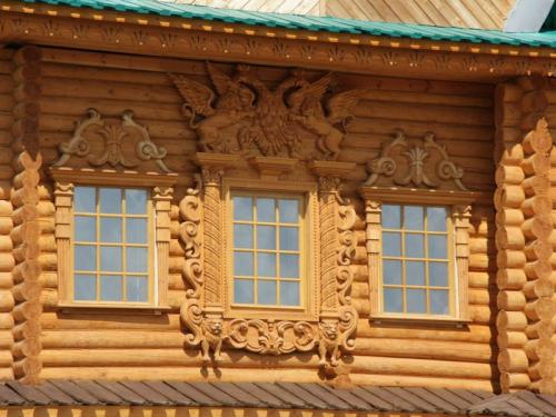 Деревянные наличники на пластиковые окна. Уличные наличники на пластиковые окна