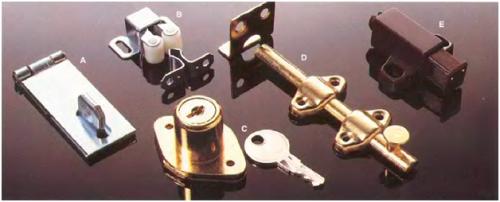 Распашные двери для шкафа своими руками. Простое решение, доступное каждому