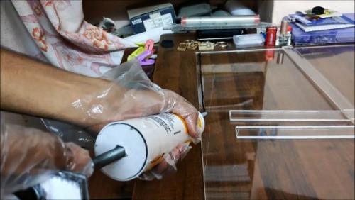 Герметик для ванной без пистолета. Как пользоваться герметиком без пистолета