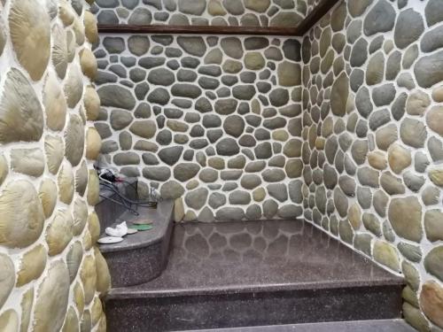 Создавайте уникальные декоративные элементы: 10 идей для использования цемента в домашнем интерьере 07