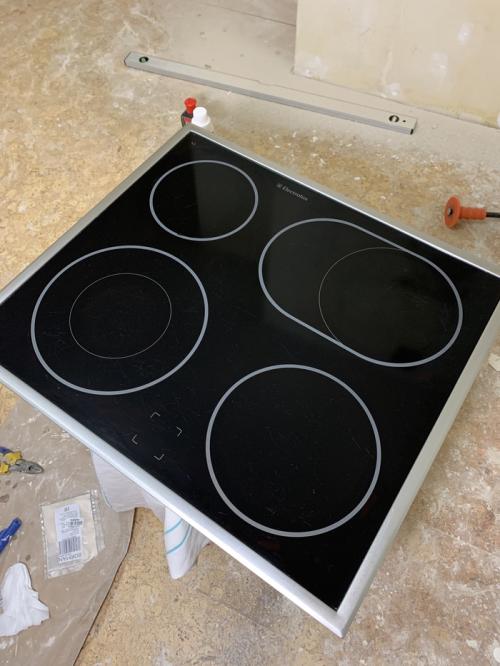 Ремонт стеклокерамической варочной панели. Восстановление плиты