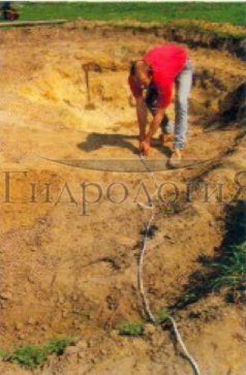 Как правильно рыть котлован для пруда. Устройство пруда. Укладка пленки