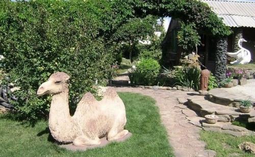 Какие цвета и декоративные элементы можно использовать для украшения поделок из цемента и гипса. Сложные фигуры с каркасом