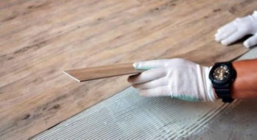 Виниловая плитка для кухни. Кварц виниловая плитка