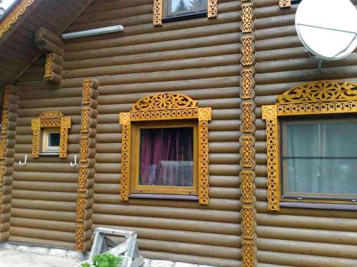 Покраска дома из бревна снаружи. Что не так с картинками домов из интернета 01 Покраска дома из бревна снаружи. Что не так с картинками домов из интернета 01