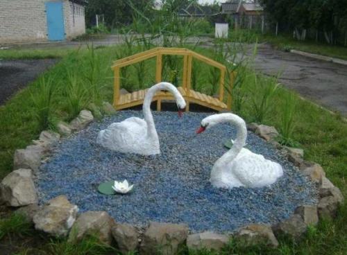 Скульптуры для сада своими руками. Лебеди
