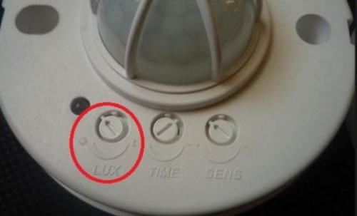 Настройка датчика движения для включения освещения. Как настроить датчик движения для светильника в помещении 17