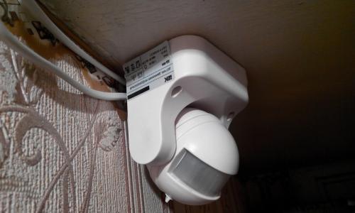 Настройка датчика движения IEK. Что из себя представляет датчик движения IEK ДД 009?