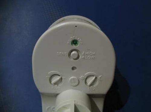 Настройка датчика движения для включения освещения. Как настроить датчик движения для светильника в помещении 13