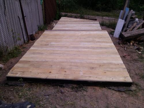 Можно ли построить компактный сарай с чердаком или вторым уровнем. Двухуровневый сарай.