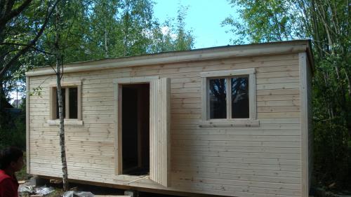 Какой крыши лучше для сарая: двускатная или односкатная. Односкатная крыша для бытовки