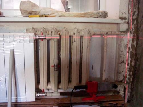 Замена радиаторов отопления. Замена батарей отопления — подробная инструкция, как проложить и правильно поменять батареи (все от выбора до подключения)