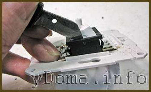 Как проверить, нет ли утечек после установки нового терморегулятора. Пример ремонта терморегулятора с обгоревшими контактами