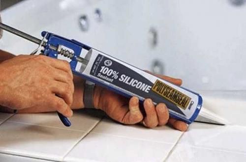 Силиконовый герметик для ванной: как наносить. Силиконовые