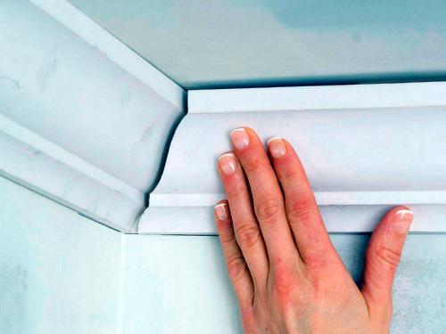 Стыковка потолочного плинтуса нестандартных углах. Как правильно вырезать и состыковать плинтус в углах