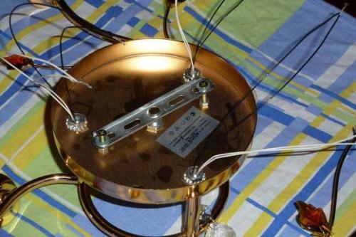 Из люстры выходят 4 провода. Как подключить люстру: с 2, 3, 4 проводами к двойному и одинарному выключателю 05