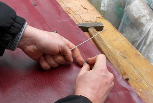 Сколько стоит обшить дверь дермантином. Сколько в среднем по России стоит обить дверь дермантином