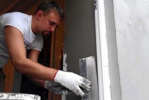 Как выровнять кривой дверной проем. Преимущества и недостатки отделки откосов входной двери