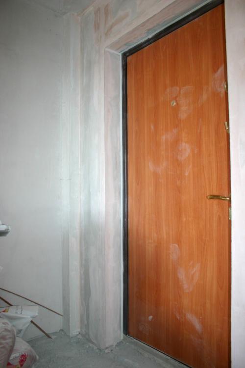 Отделка откосов входной двери изнутри. Самые популярные варианты отделки откосов входной двери изнутри