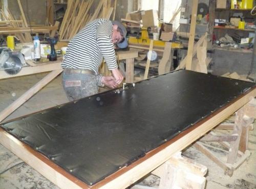 Как обшить деревянную дверь дермантином не снимая с петель. Подготовительный этап