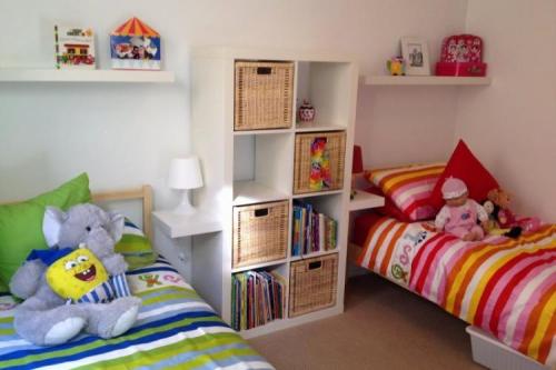 Как обустроить детскую комнату для разнополых детей. Дизайн детской комнаты для разнополых детей (90 фото)