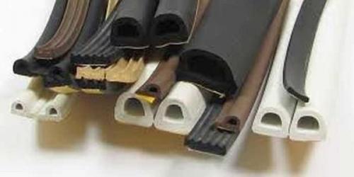 Герметик для старых деревянных окон. Как закрыть щели между рамой и створками