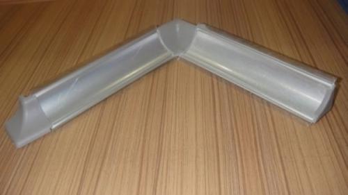 Бортики в ванную комнату. Вариант 2: пластиковые