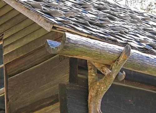 Желоб водосточный своими руками. Зачем нужен водосток