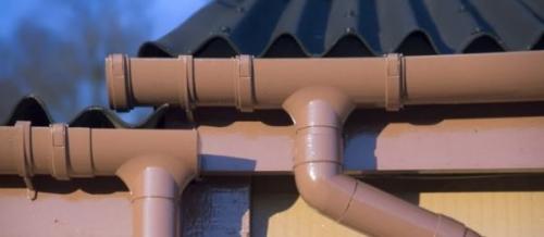 Желоб водосточный своими руками. Зачем нужен водосток