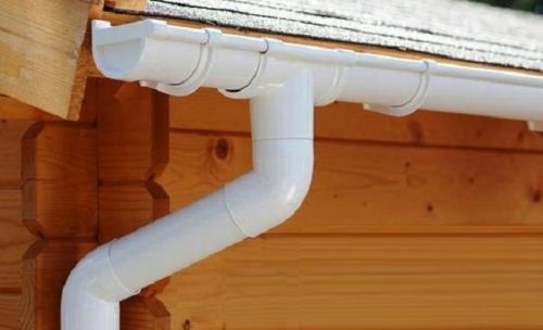 Водослив с крыши своими руками. Правила и последовательность сборки желобов 04 Водослив с крыши своими руками. Правила и последовательность сборки желобов 04