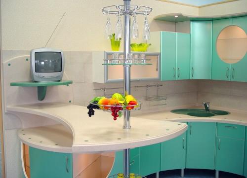 Барная стойка на маленькой кухне. Виды барных стоек для маленькой кухни –, какую выбрать