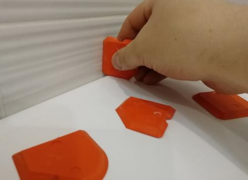 Как заменить герметик в ванной. Замена герметика вокруг ванны