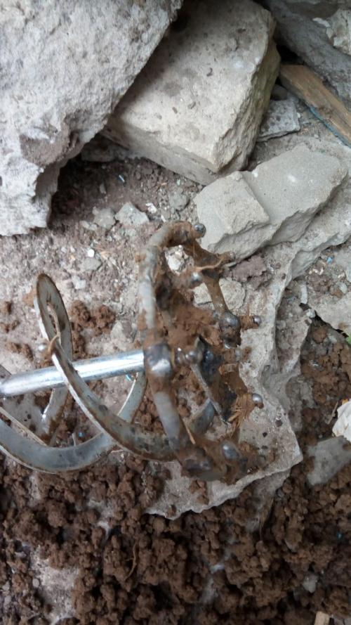 Самодельный земляной бур из Строительного миксера. Небольшое буровое изобретательство (вдруг кому поможет).