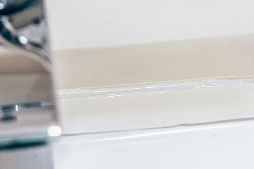 Силиконовый герметик для ванной: как наносить. 