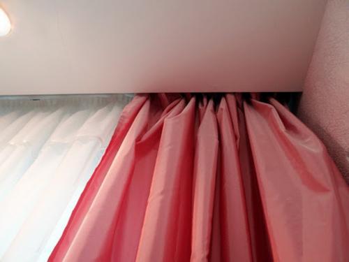 Виды потолочных карнизов для натяжного потолка. Карнизы для натяжного потолка