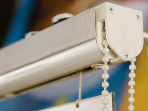 Виды карнизов для штор потолочные. Особенности шинного скрытого карниза для штор 13