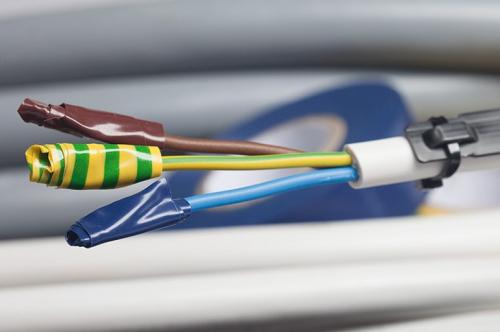 Чем изолировать провода в распределительной коробке. Как правильно заизолировать провода изолентой