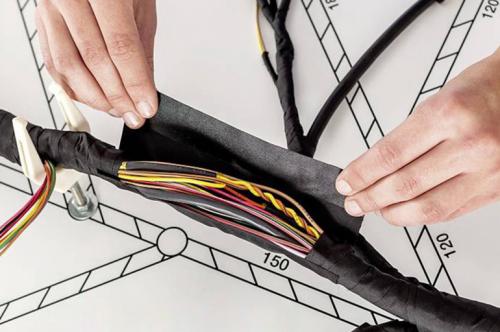 Чем изолировать провода в распределительной коробке. Как правильно заизолировать провода изолентой