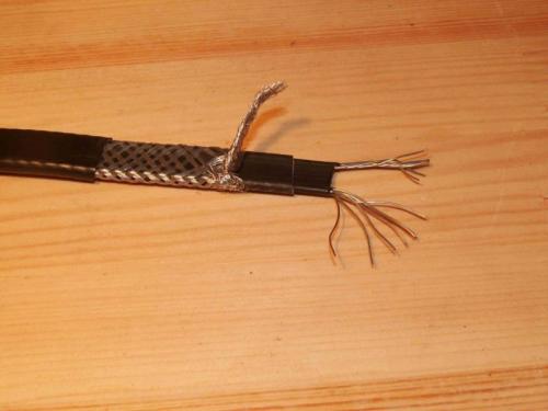 Как зачистить тонкие провода от изоляции. Быстрая зачистка проводов от изоляции: выбор инструмента и секреты профессионалов, как быстро зачистить провод своими руками (155 фото)