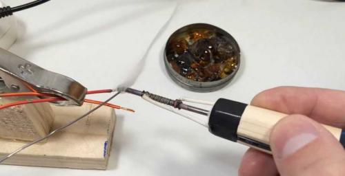 Чем спаивают провода электрики. Как правильно паять – обзор типичных идей и решений. Практические рекомендации пайки своими руками + инструкция с фото и видео
