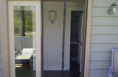 Дверь на магнитах. Магнитный замок на входную дверь: критерии выбора и схема установки 22 Дверь на магнитах. Магнитный замок на входную дверь: критерии выбора и схема установки 22